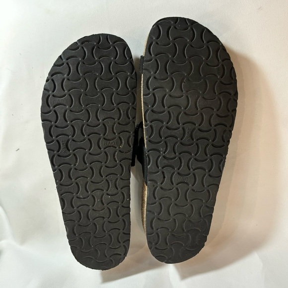 NAOT Sz 39 Nevada Sparkly Toe Loop and Gore Strap Comfort Insole Slip On Sandals - Picture 8 of 8